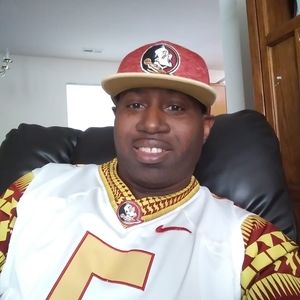 Meet your Posher, Louis